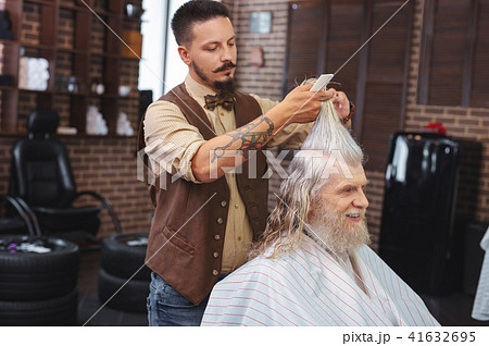 Focused photo on male person that visiting salon Focused photo on male person that visiting salon 41632695