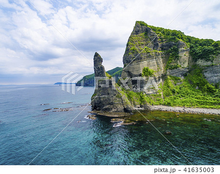 セタカムイ岩 空撮（北海道古平） 41635003