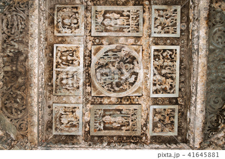 Ceiling of passage, Hoysaleshvara Temple, Halebid Ceiling of passage, Hoysaleshvara Temple, Halebid 41645881