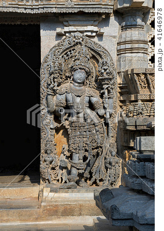 Dwarapala East entrance of Shantaleswara shrine Dwarapala East entrance of Shantaleswara shrine 41646978