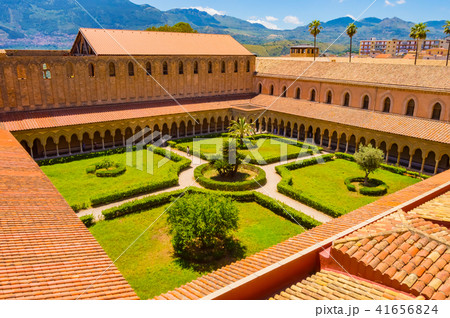 View of the cloister of the Santa Maria Nuova View of the cloister of the Santa Maria Nuova 41656824