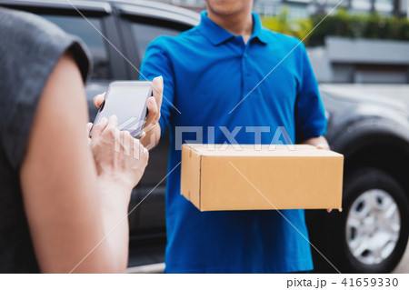 Customer service and delivery at home. Customer service and delivery at home. 41659330