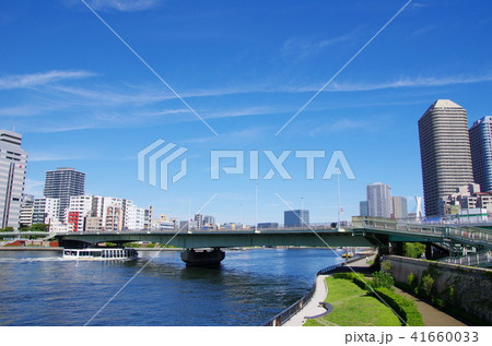 隅田川と佃大橋(東京都中央区) 隅田川と佃大橋(東京都中央区) 41660033