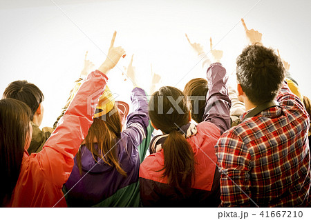 男女　盛り上がる 41667210