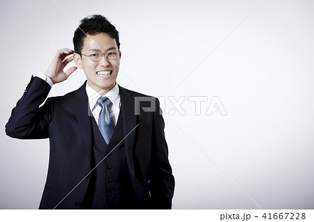 ビジネスマン　ポートレート 41667228