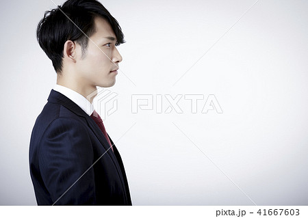 ビジネスマン　ポートレート 41667603