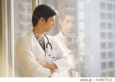 男性 医者 男性 医者 41667713