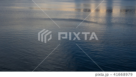 水面 水上 すいめん 41668979