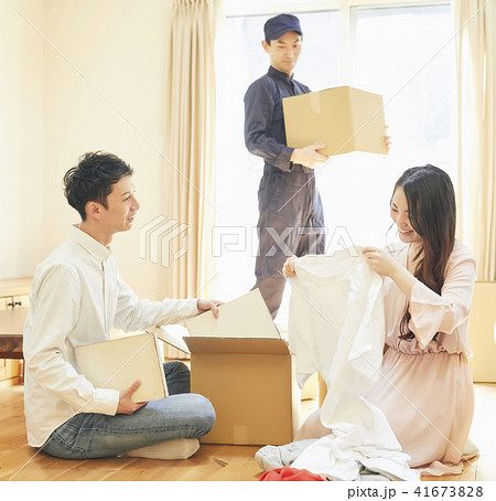 カップル　引っ越し 41673828