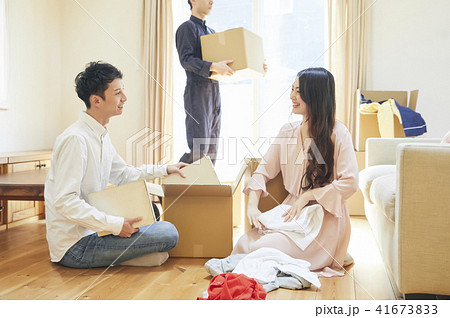 カップル 引っ越し カップル 引っ越し 41673833