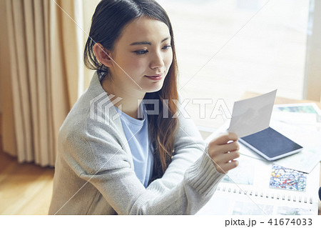 旅行好きな女性 41674033