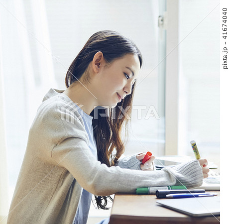 女性　写真整理 41674040