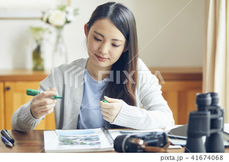 女性　写真整理 41674068