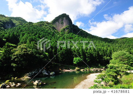 古座川の天柱岩 41678681