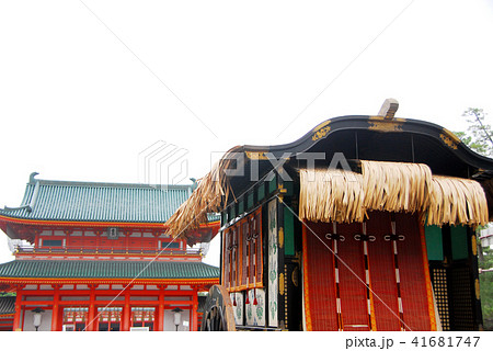 京都・平安神宮と御所車 41681747