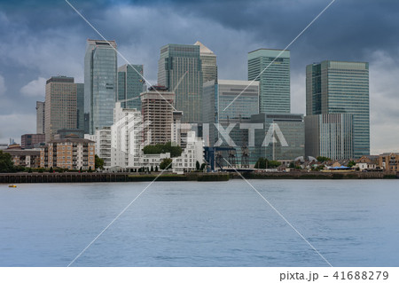 Office buildings in Canary Wharf in London Office buildings in Canary Wharf in London 41688279
