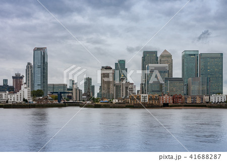 Office buildings in Canary Wharf in London Office buildings in Canary Wharf in London 41688287