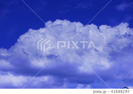 夏の雲(入道雲イメージ) 41688297