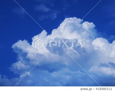 夏の雲(入道雲イメージ) 41688311