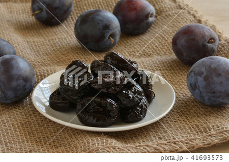 プルーン 41693573