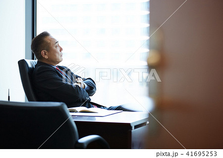 ビジネスマン 社長 重役 ビジネスマン 社長 重役 41695253