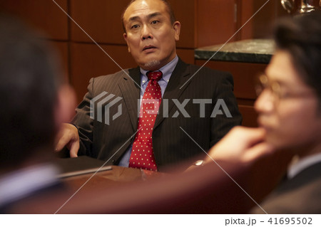ビジネスマン 社長 重役 ビジネスマン 社長 重役 41695502