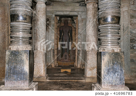 Interior of the main shrine, Shantinatha Bsadi Interior of the main shrine, Shantinatha Bsadi 41696783