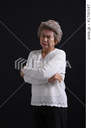 高齢者 老人 女性 41700347