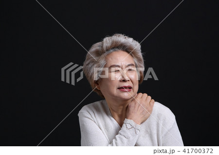 高齢者 老人 女性 41700372