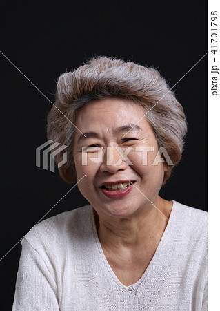高齢者 老人 女性 41701798