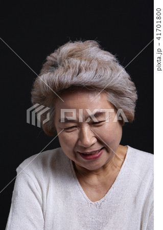 高齢者 老人 女性 41701800