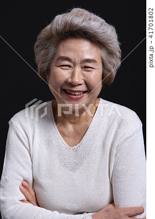 高齢者 老人 女性 41701802