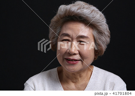 高齢者 老人 女性 41701804