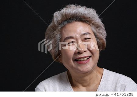 高齢者 老人 女性 41701809