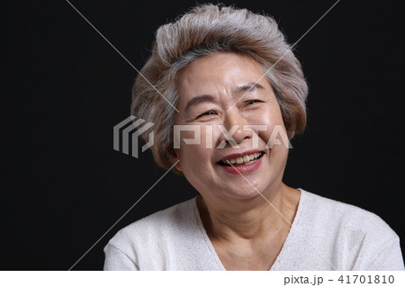 高齢者 老人 女性 41701810
