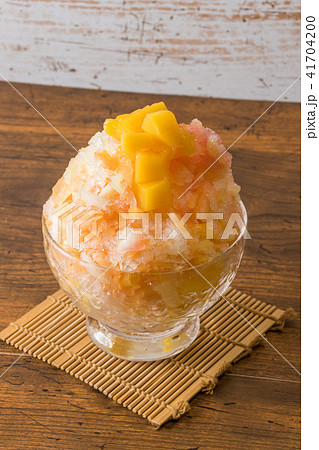 アジアのかき氷 Shaved ice that Asian fruit アジアのかき氷 Shaved ice that Asian fruit 41704200