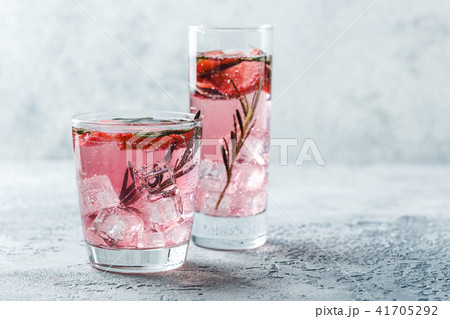 Strawberry and rosemary drink Strawberry and rosemary drink 41705292