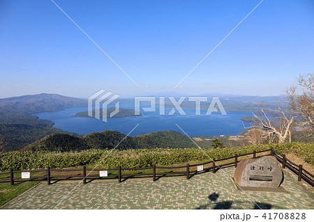 津別峠展望施設から見る屈斜路湖 津別峠展望施設から見る屈斜路湖 41708828