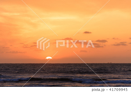 岩屋海岸の夕陽 岩屋海岸の夕陽 41709945