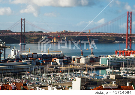 25 th April Bridge connecting Lisbon to municipality of Almada, Tejo river 25 th April Bridge connecting Lisbon to municipality of Almada, Tejo river 41714094