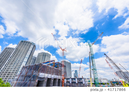 横浜の高層マンションと建設現場 横浜の高層マンションと建設現場 41717866