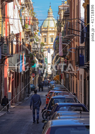 Light at the End of the Street - Palermo 41718896