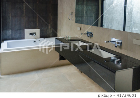 interior bathroom shower 41724601