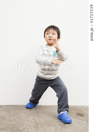 ４歳の男の子　 41725539