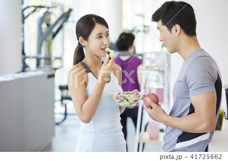 健康 食べる サラダ 41725662