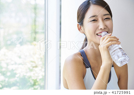 健康 水 笑顔 41725991