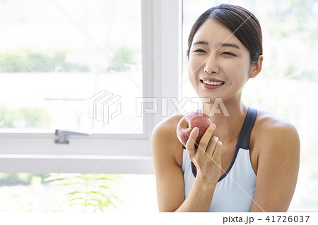 健康 笑顔 微笑 41726037