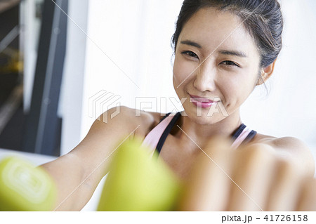笑顔 微笑 微笑み 41726158