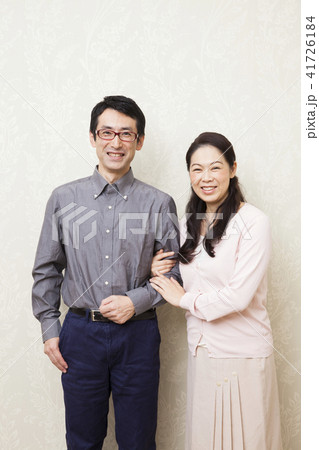 ミドル夫婦 ミドル夫婦 41726184