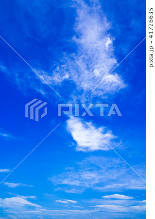 2018年梅雨明け日の空(縦) 2018年梅雨明け日の空(縦) 41726635